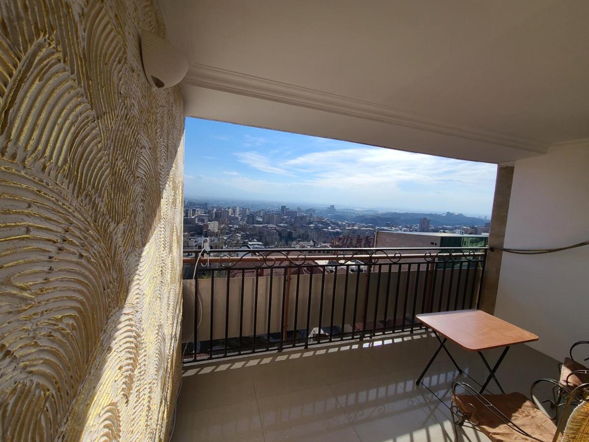 Flat With Balcony On Cascade Apartment Yerevan Exterior photo